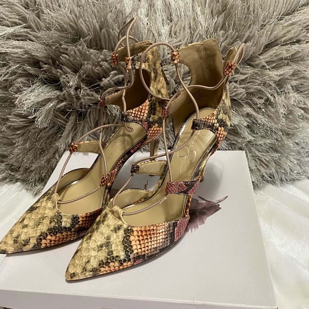 Stylish Snakeskin Patterned Heels - image 1